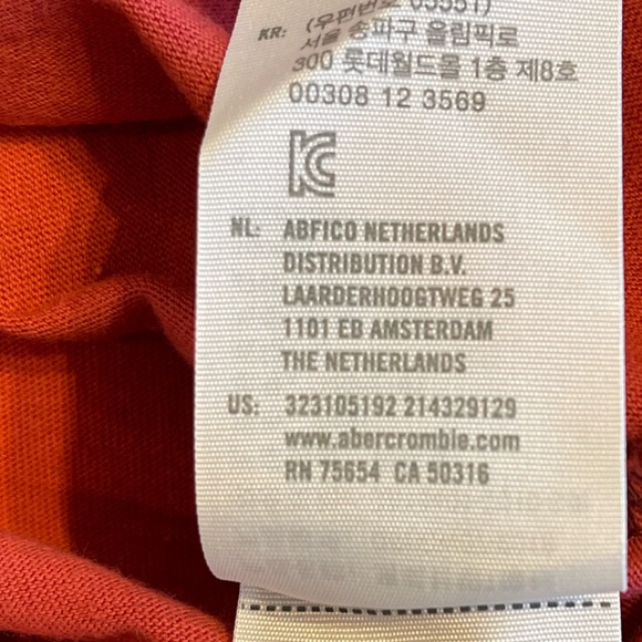 Hollister size large coral colored - Picture 4 of 6